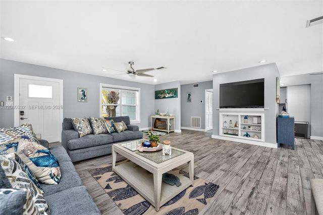 21812 Edgewater Dr, Port Charlotte, FL 33952