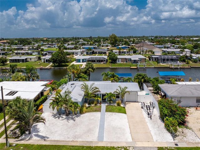 21812 Edgewater Dr, Port Charlotte, FL 33952