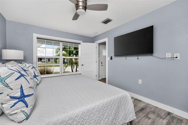 21812 Edgewater Dr, Port Charlotte, FL 33952