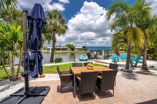 21812 Edgewater Dr, Port Charlotte, FL 33952