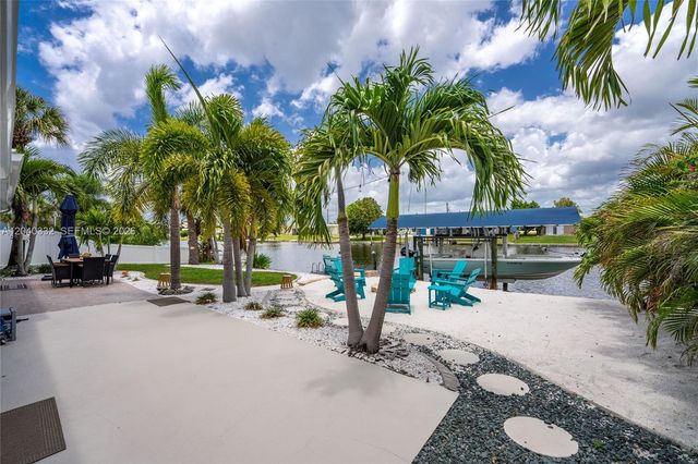21812 Edgewater Dr, Port Charlotte, FL 33952