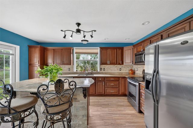 27484 S TWIN LAKES DRIVE, Punta Gorda, FL 33955