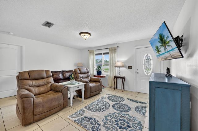 27484 S TWIN LAKES DRIVE, Punta Gorda, FL 33955