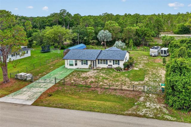 27484 S TWIN LAKES DRIVE, Punta Gorda, FL 33955