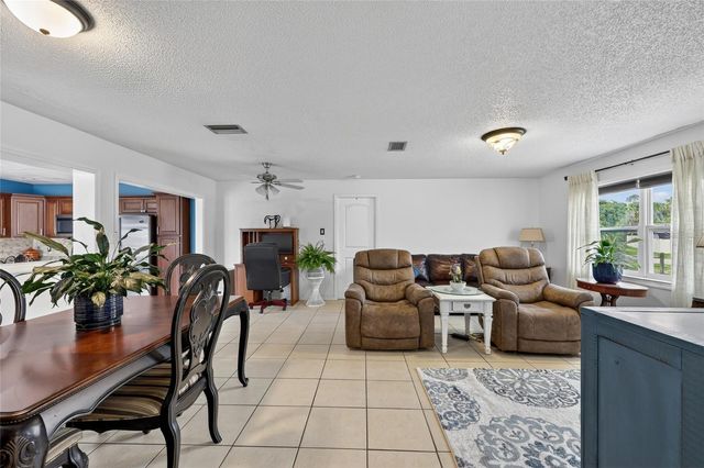 27484 S TWIN LAKES DRIVE, Punta Gorda, FL 33955