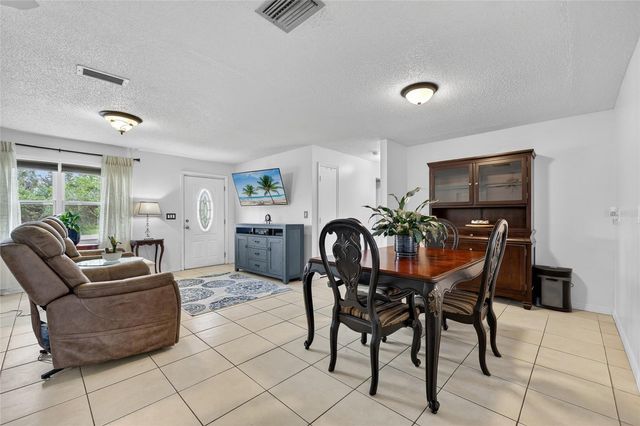 27484 S TWIN LAKES DRIVE, Punta Gorda, FL 33955