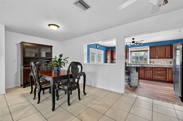27484 S TWIN LAKES DRIVE, Punta Gorda, FL 33955