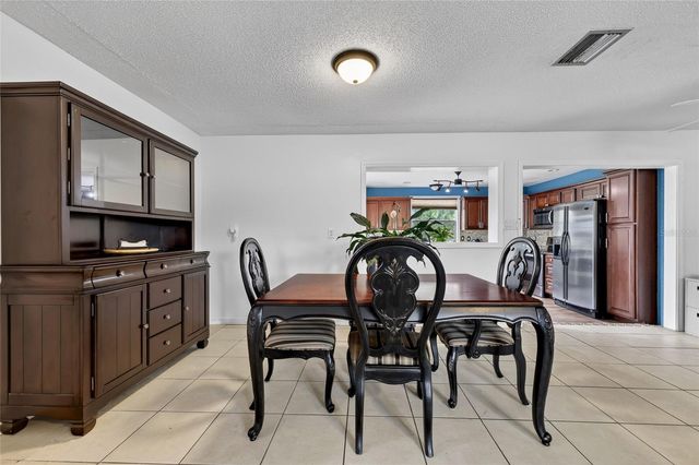 27484 S TWIN LAKES DRIVE, Punta Gorda, FL 33955