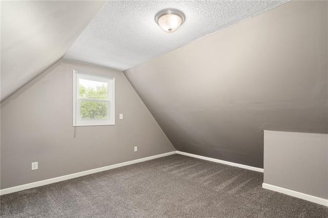 307 NW 63rd Terrace, Kansas City, MO 64118