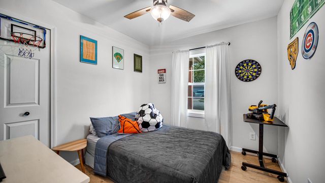 2109 Crockett Avenue, Valparaiso, IN 46383