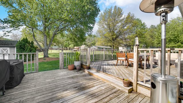 2109 Crockett Avenue, Valparaiso, IN 46383