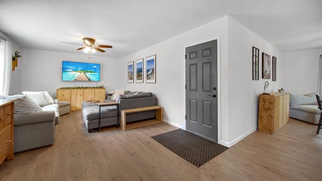 2109 Crockett Avenue, Valparaiso, IN 46383