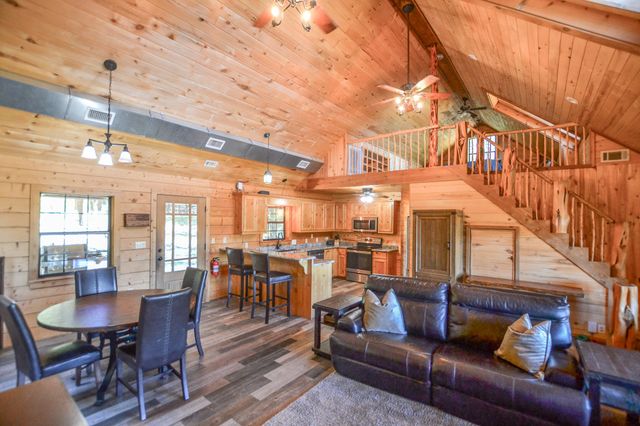 655 Vz County Road 2904, Eustace, TX 75124