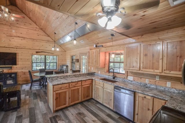 655 Vz County Road 2904, Eustace, TX 75124