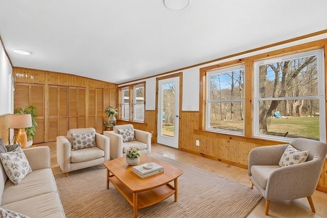 359 Hartford, Bellingham, MA 02019