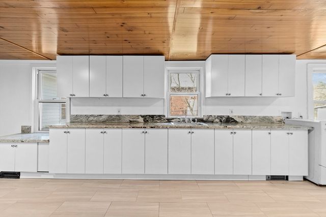 359 Hartford, Bellingham, MA 02019