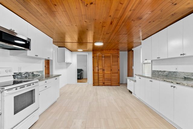 359 Hartford, Bellingham, MA 02019