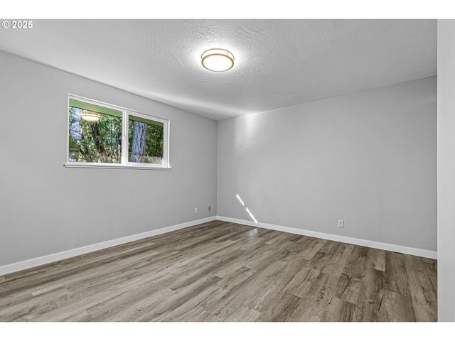 387 CIENAGA Ln, Grants Pass, OR 97526