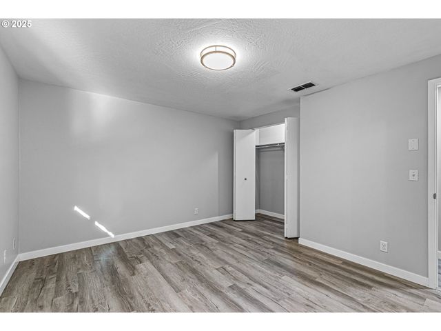 387 CIENAGA Ln, Grants Pass, OR 97526