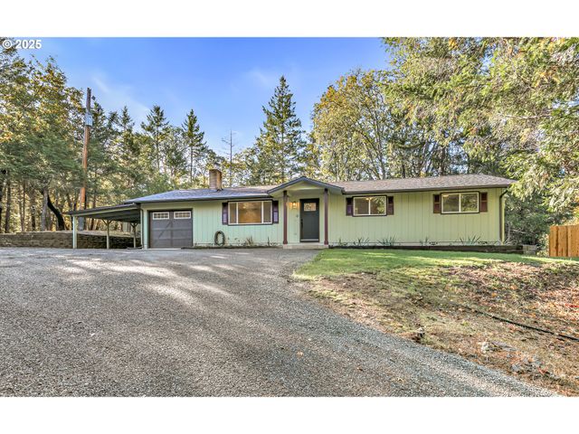387 CIENAGA Ln, Grants Pass, OR 97526