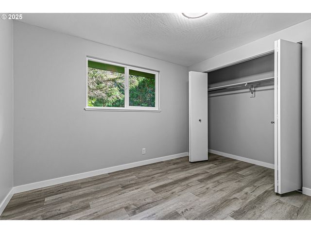 387 CIENAGA Ln, Grants Pass, OR 97526