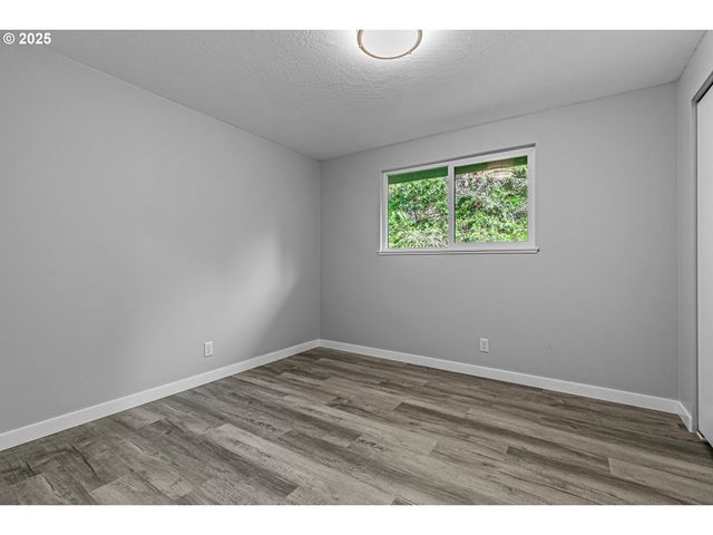 387 CIENAGA Ln, Grants Pass, OR 97526