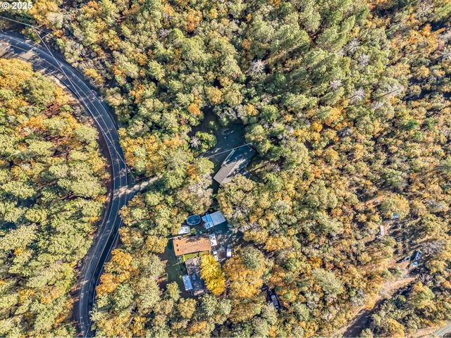 387 CIENAGA Ln, Grants Pass, OR 97526