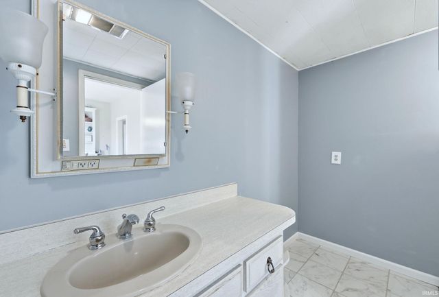 315 N Walnut Street, Columbia City, IN 46725