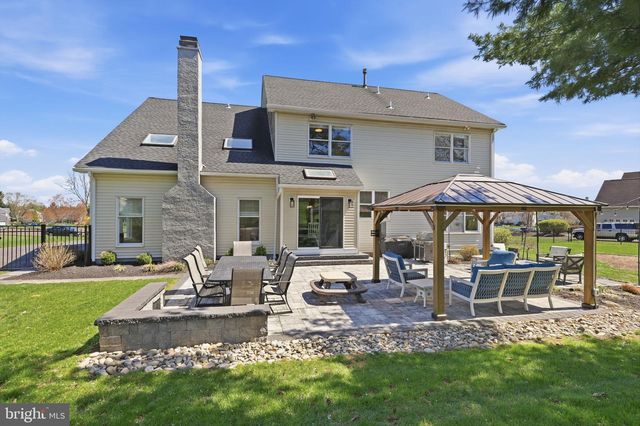 1413 RIDGEWOOD LN, Newtown, PA 18940