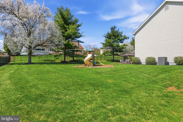 1413 RIDGEWOOD LN, Newtown, PA 18940