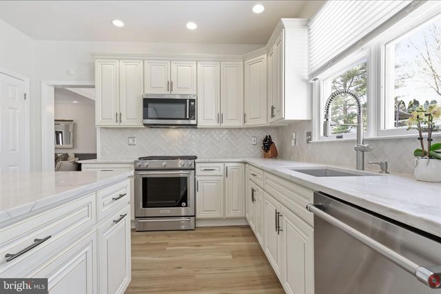 1413 RIDGEWOOD LN, Newtown, PA 18940