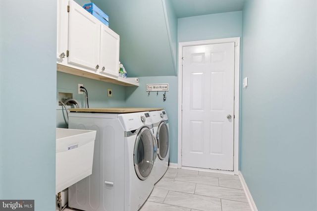 1413 RIDGEWOOD LN, Newtown, PA 18940