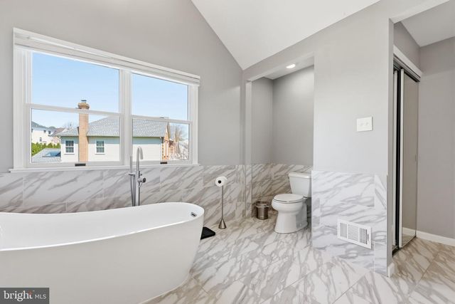 1413 RIDGEWOOD LN, Newtown, PA 18940