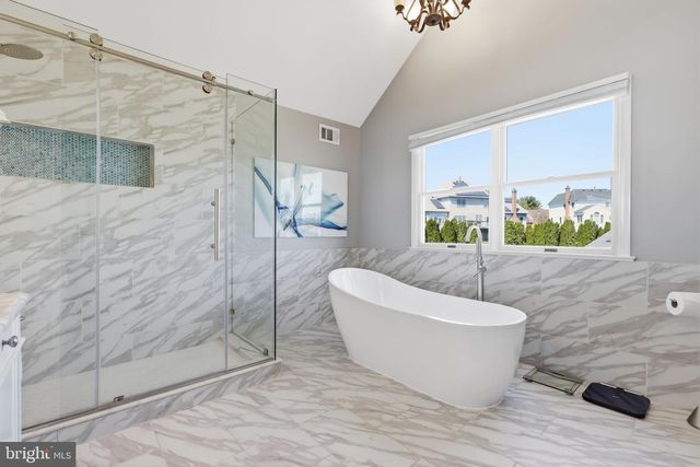 1413 RIDGEWOOD LN, Newtown, PA 18940