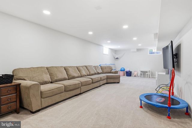 1413 RIDGEWOOD LN, Newtown, PA 18940