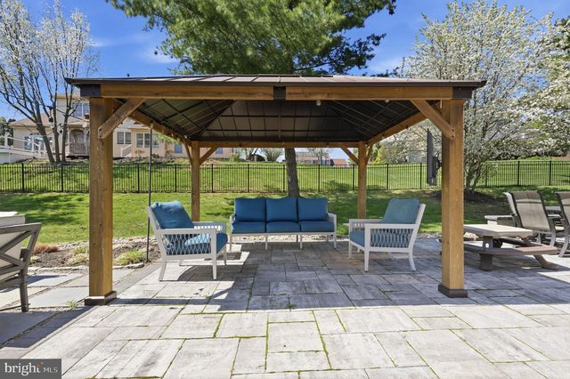 1413 RIDGEWOOD LN, Newtown, PA 18940