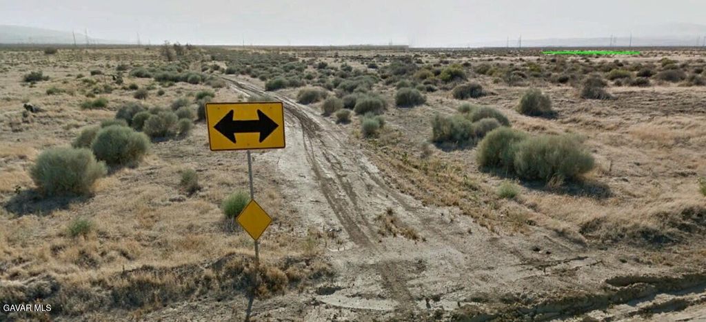 11500 W Avenue B10, Lancaster, CA 93536