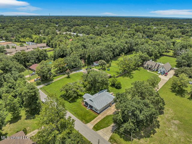 20091 Lovers Lane, Long Beach, MS 39560