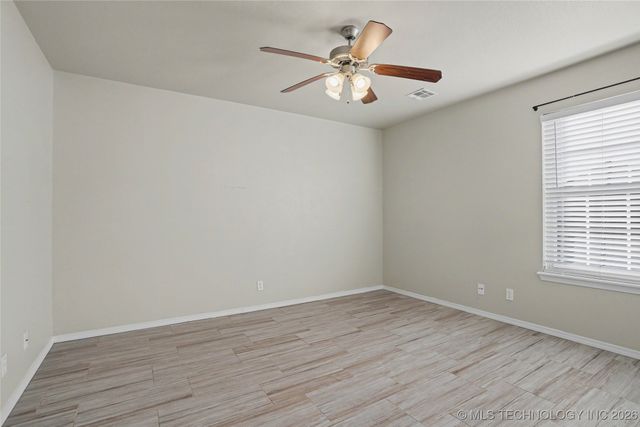 92 W Fairlane Place, Sapulpa, OK 74066