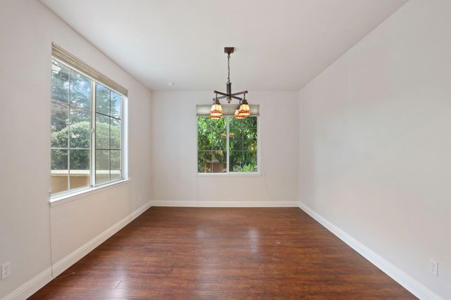 574 Mustang Dr, Oakdale, CA 95361