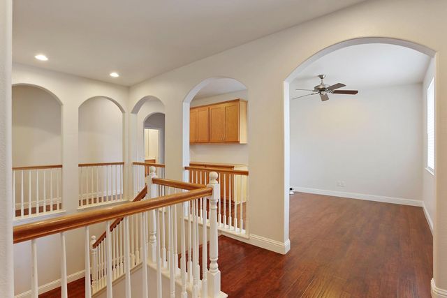 574 Mustang Dr, Oakdale, CA 95361