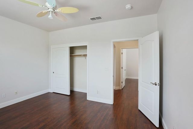 574 Mustang Dr, Oakdale, CA 95361