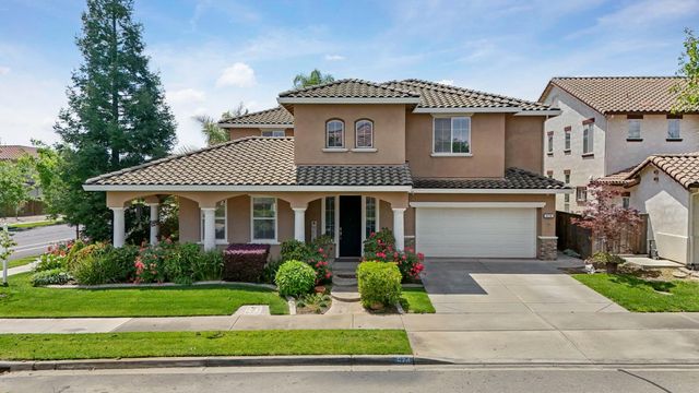 574 Mustang Dr, Oakdale, CA 95361