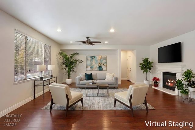 574 Mustang Dr, Oakdale, CA 95361