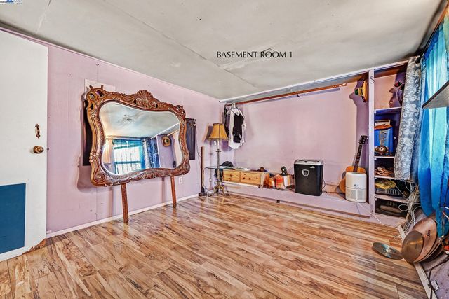 2309 High St, Oakland, CA 94601