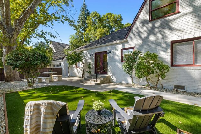 1536 42nd St, Sacramento, CA 95819