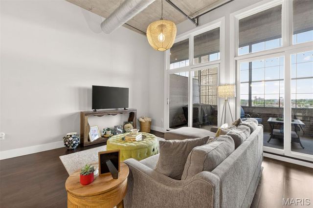 4100 Forest Park Avenue 414, St Louis, MO 63108