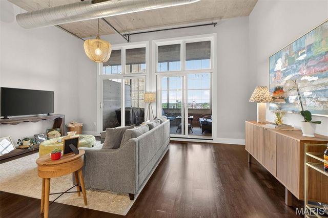 4100 Forest Park Avenue 414, St Louis, MO 63108