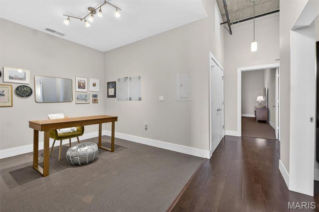 4100 Forest Park Avenue 414, St Louis, MO 63108