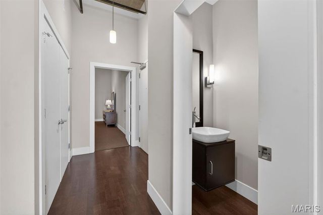 4100 Forest Park Avenue 414, St Louis, MO 63108
